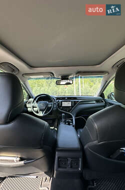 Седан Toyota Camry 2018 в 