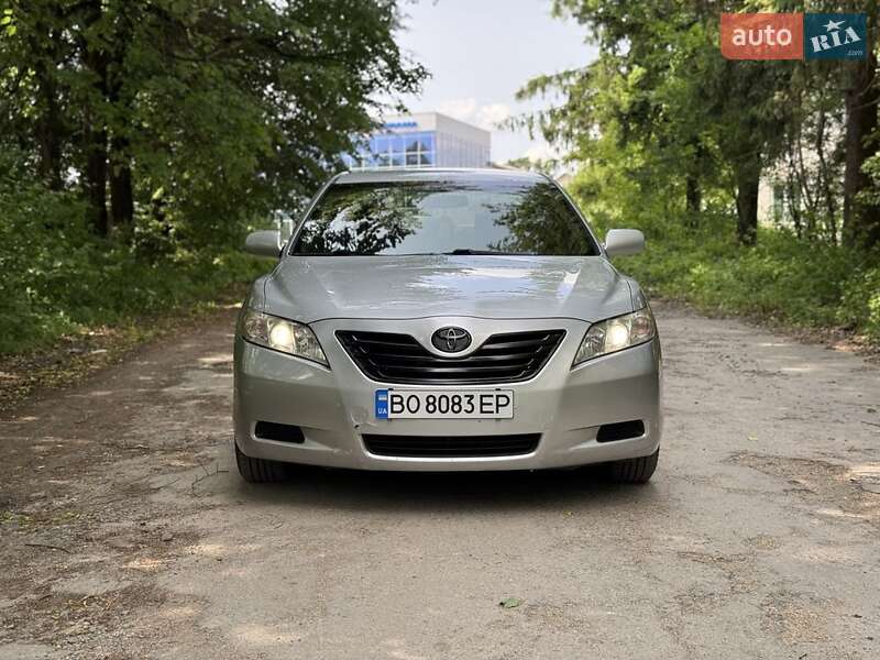 Седан Toyota Camry 2007 в Золочеве