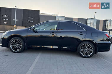 Седан Toyota Camry 2014 в 