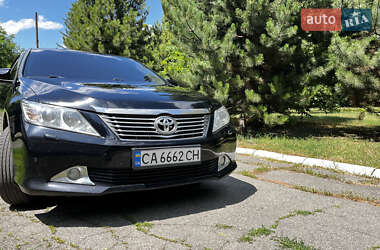 Седан Toyota Camry 2011 в Черкассах