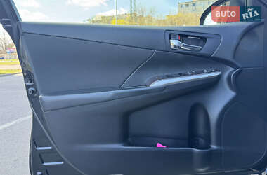 Седан Toyota Camry 2014 в 
