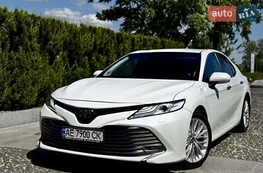 Седан Toyota Camry 2017 в Дніпрі