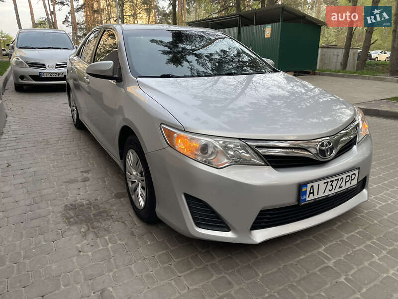 Седан Toyota Camry 2013 в Броварах