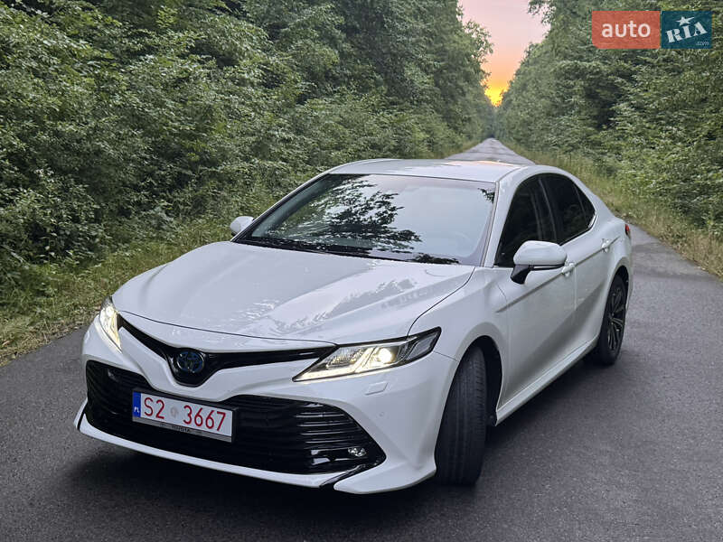 Toyota Camry 2020