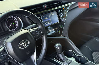 Седан Toyota Camry 2018 в 