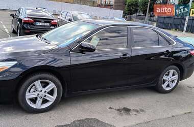 Седан Toyota Camry 2014 в Киеве