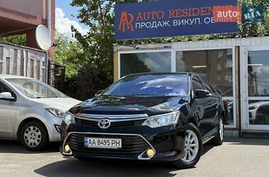 Седан Toyota Camry 2015 в Києві