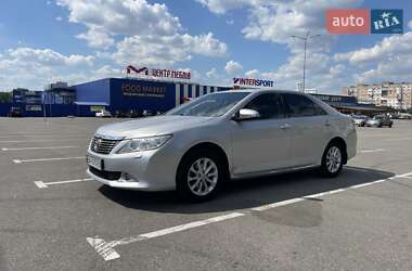 Седан Toyota Camry 2013 в 