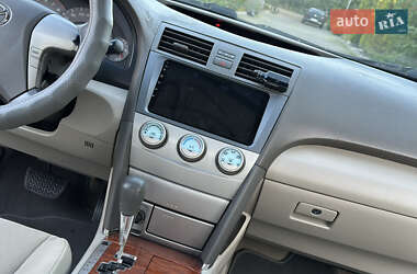 Седан Toyota Camry 2007 в 