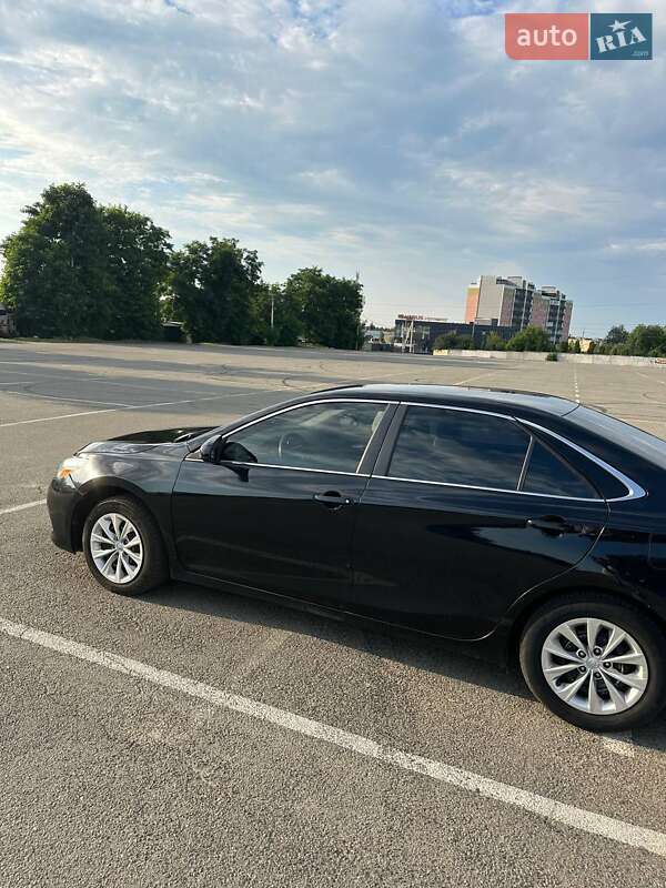 Седан Toyota Camry 2014 в Києві
