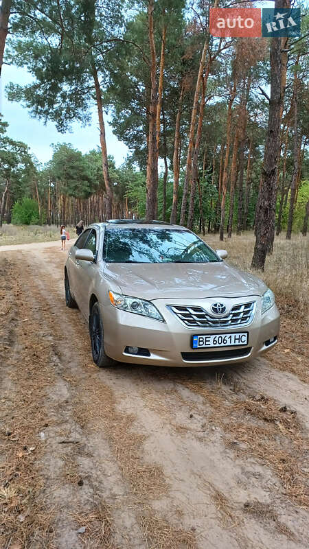 Седан Toyota Camry 2006 в Николаеве