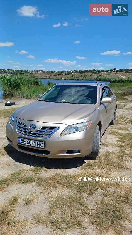Седан Toyota Camry 2006 в Николаеве
