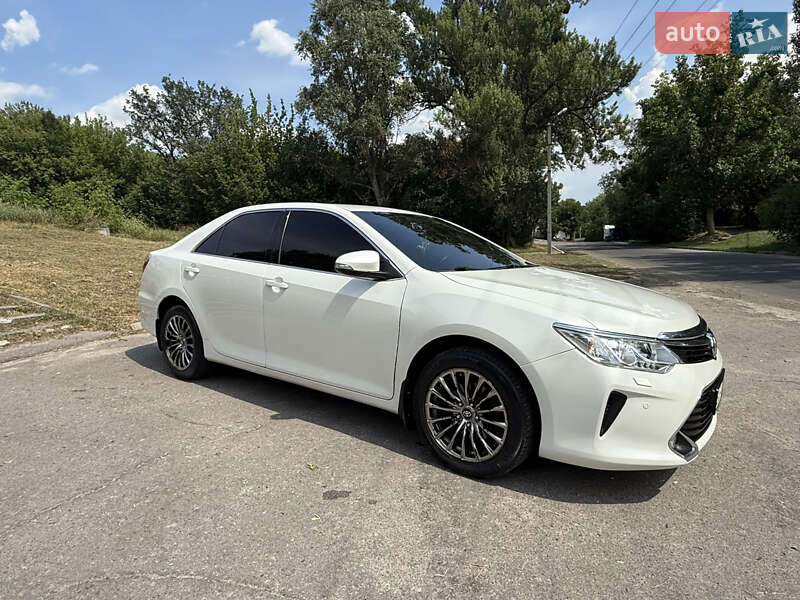 Седан Toyota Camry 2016 в Полтаві