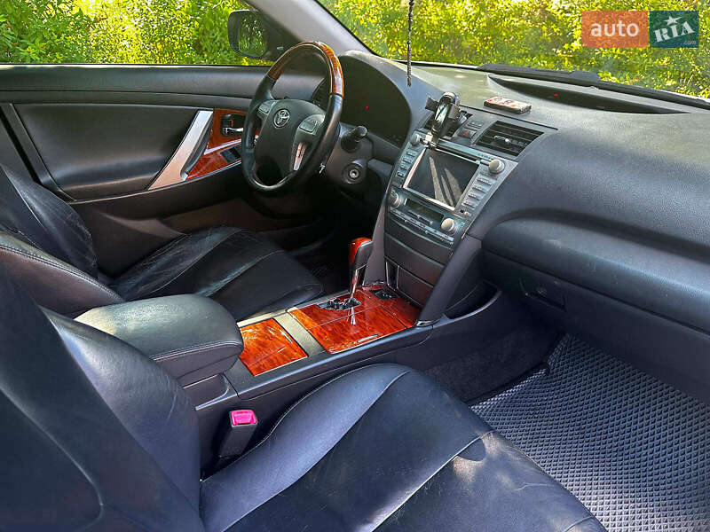 Седан Toyota Camry 2008 в Киеве
