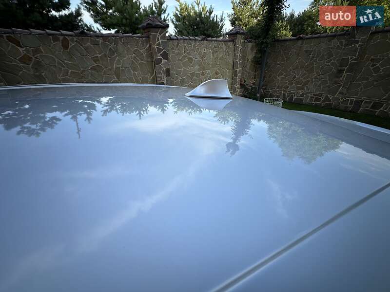 Седан Toyota Camry 2017 в Львові