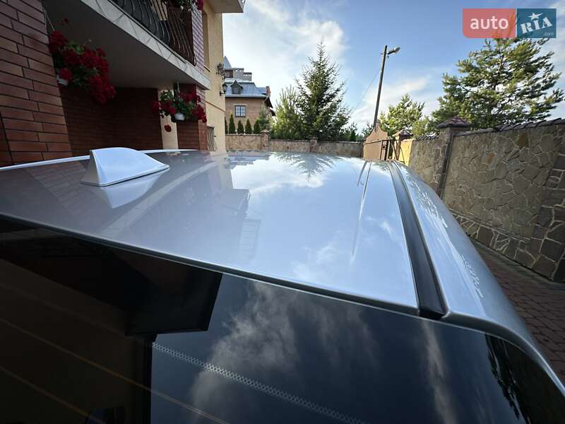 Седан Toyota Camry 2017 в Львові