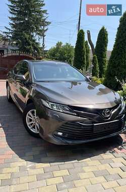 Седан Toyota Camry 2018 в Валках