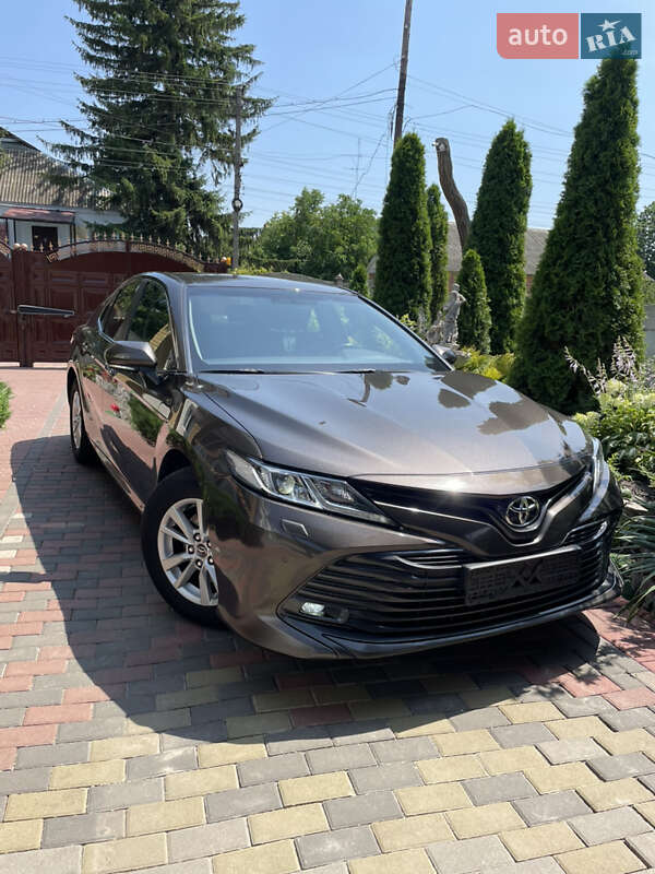 Toyota Camry 2018