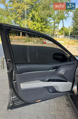Седан Toyota Camry 2018 в 