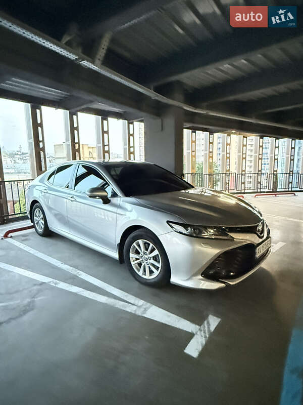Toyota Camry 2018