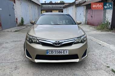 Седан Toyota Camry 2011 в Чернігові