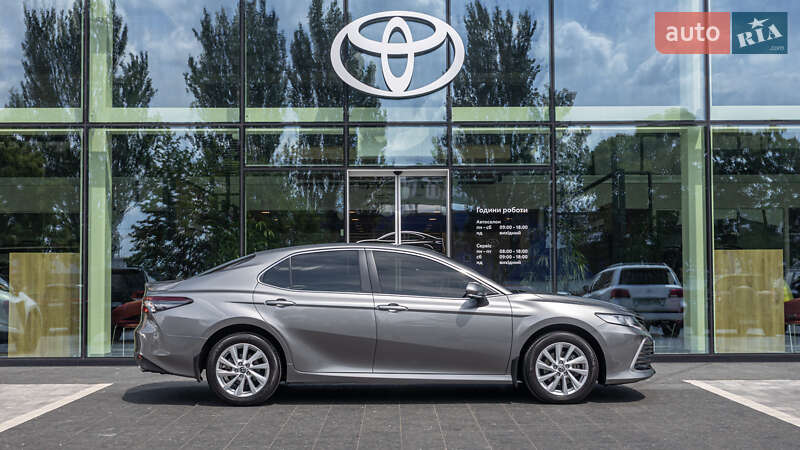 Седан Toyota Camry 2022 в Днепре фото 18 Седан Toyota Camry 2022 в Днепре
