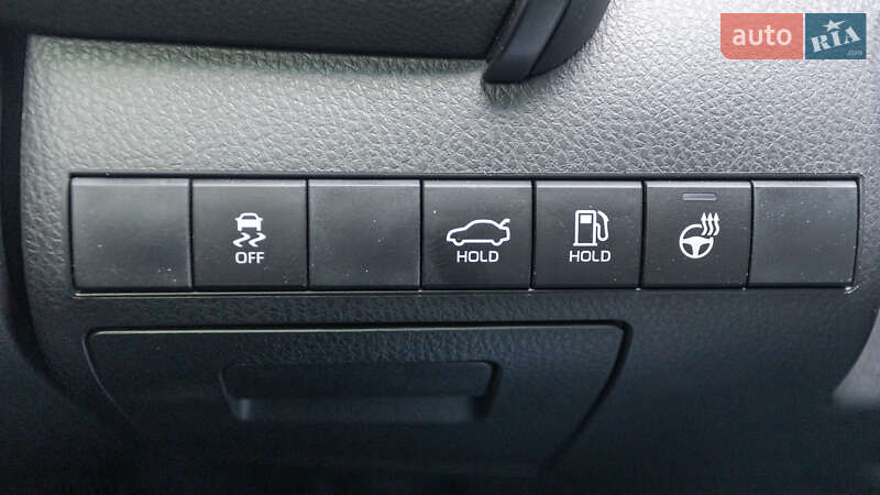 Седан Toyota Camry 2022 в Днепре фото 22 Седан Toyota Camry 2022 в Днепре