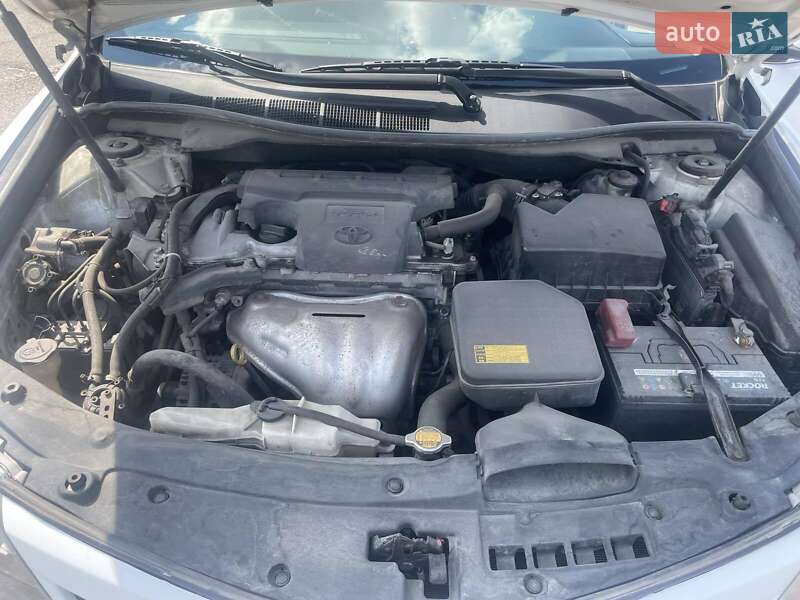 Седан Toyota Camry 2014 в Києві