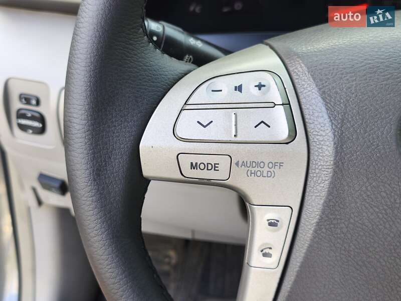 Седан Toyota Camry 2006 в Днепре