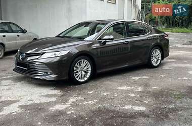 Седан Toyota Camry 2020 в Тернополі