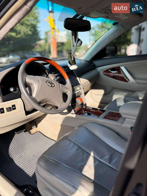 Седан Toyota Camry 2008 в Миколаєві