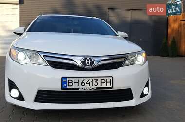 Седан Toyota Camry 2012 в Тарутиному