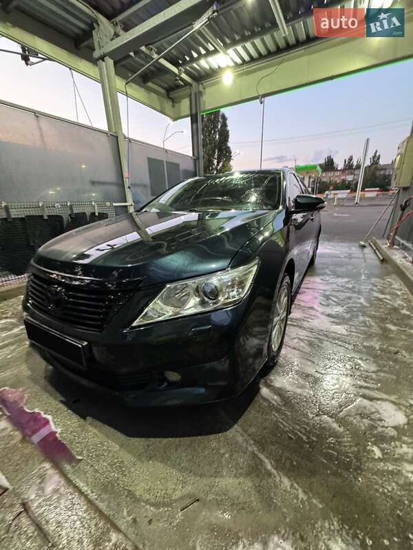 Седан Toyota Camry 2011 в Києві