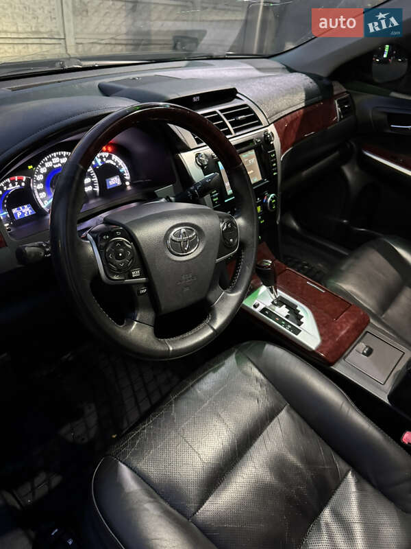 Седан Toyota Camry 2011 в Києві