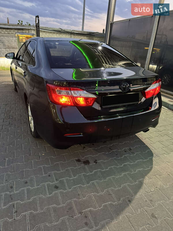 Седан Toyota Camry 2011 в Києві
