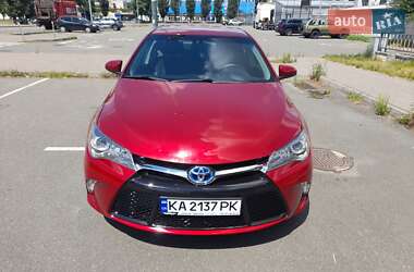 Седан Toyota Camry 2016 в Києві