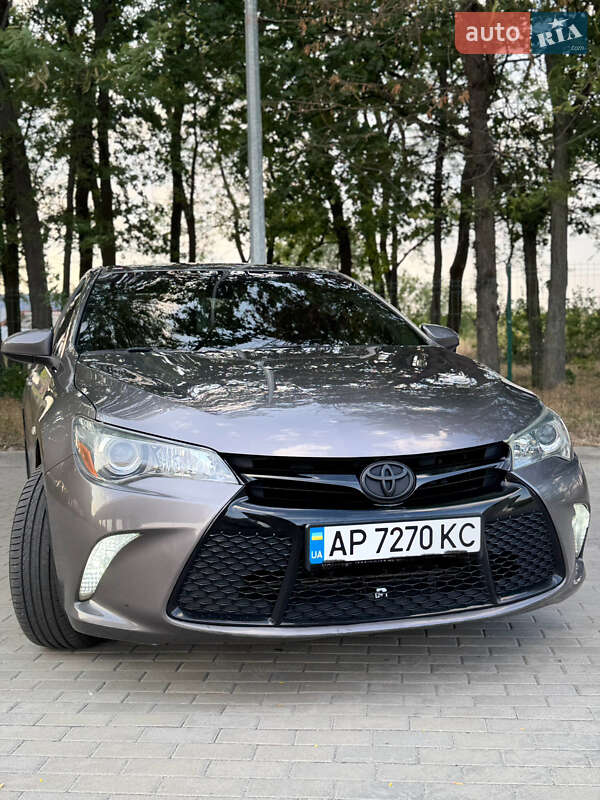 Toyota Camry 2015