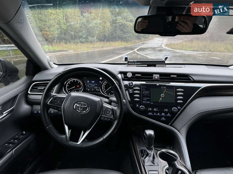 Седан Toyota Camry 2018 в Броварах