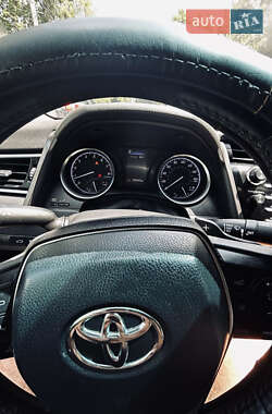 Седан Toyota Camry 2018 в 