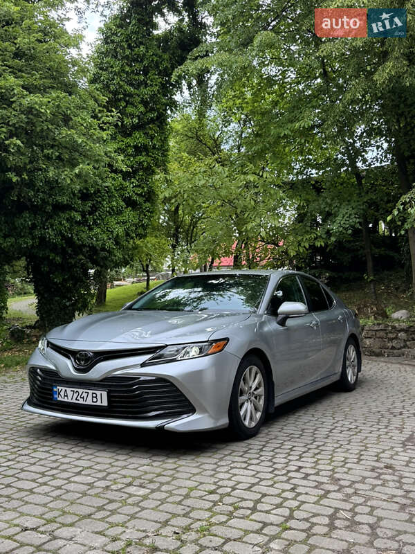 Седан Toyota Camry 2018 в Тернополе фото 3 Седан Toyota Camry 2018 в Тернополе