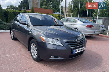 Седан Toyota Camry 2008 в Прилуках