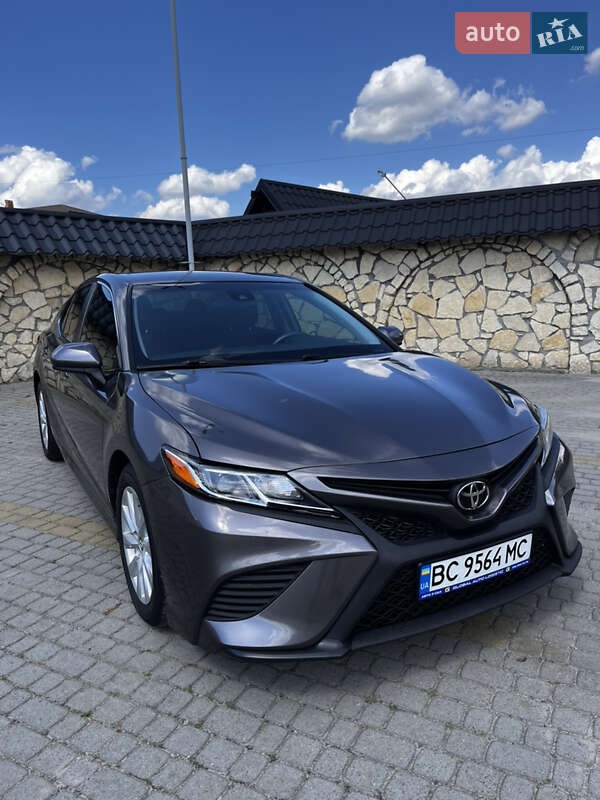 Toyota Camry 2018