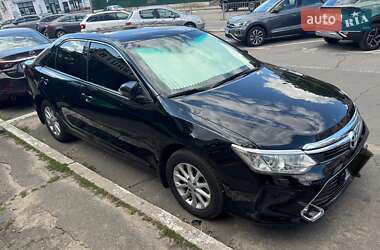 Седан Toyota Camry 2014 в Киеве