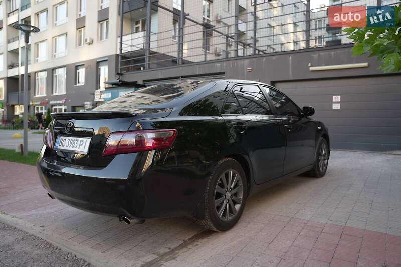 Седан Toyota Camry 2007 в Львові
