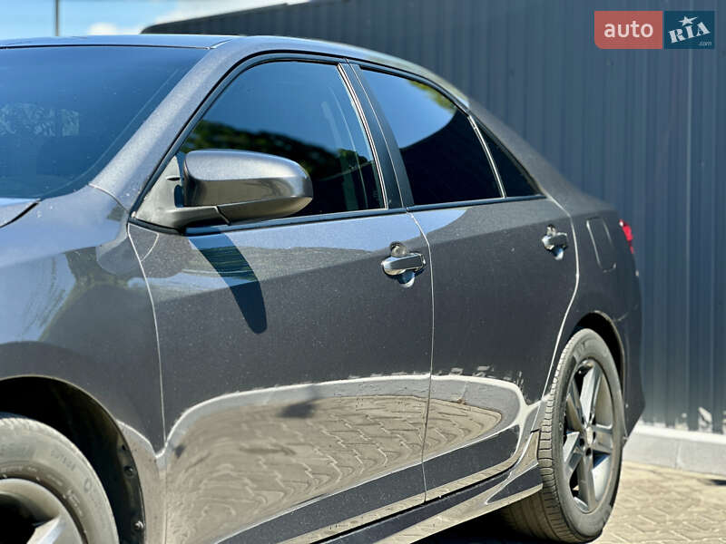 Седан Toyota Camry 2012 в Кам'янському