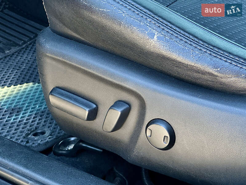 Седан Toyota Camry 2012 в Кам'янському