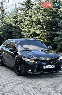 Седан Toyota Camry 2017 в Харкові