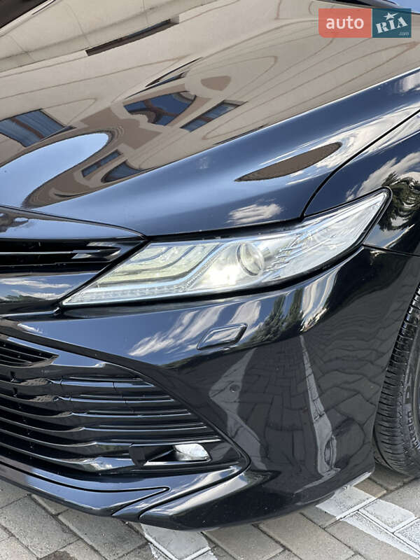 Седан Toyota Camry 2017 в Харькове