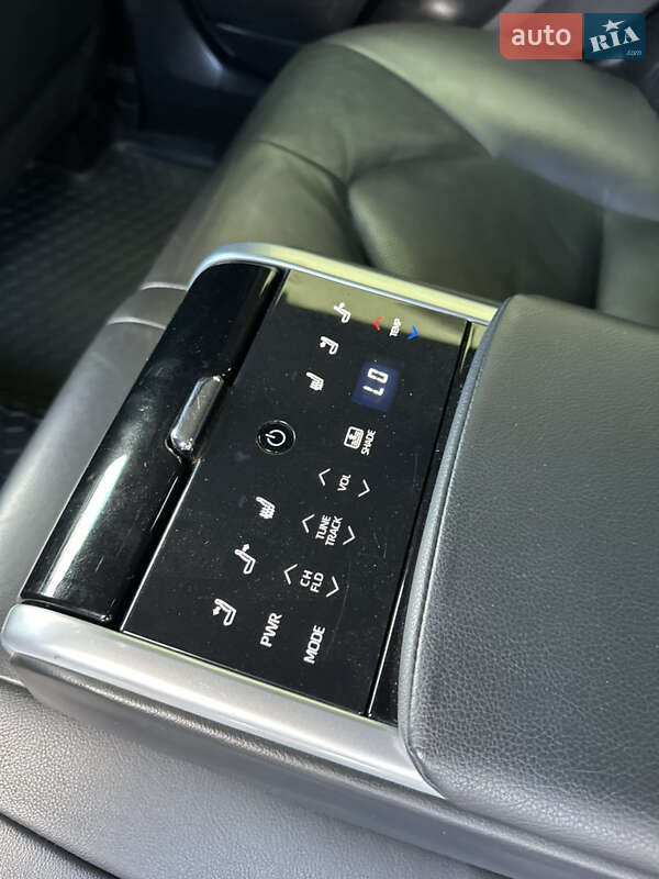 Седан Toyota Camry 2017 в Харькове