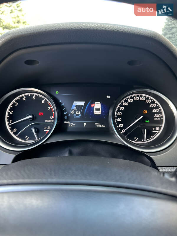 Седан Toyota Camry 2017 в Харькове